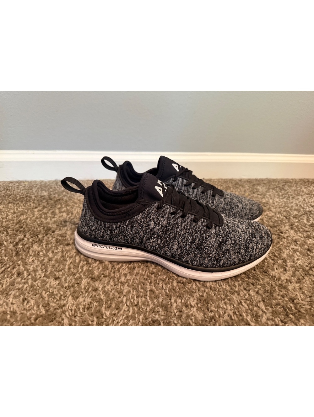 APL Techloom Phantom Sneakers Women’s 8.5